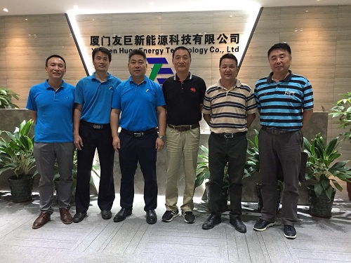Asosiasi Promosi Industri Teknologi Energi Baru Fujian Sun Yizhao dan Wakil Sekretaris Tang Hao mengunjungi Huge Energy untuk memandu pekerjaan